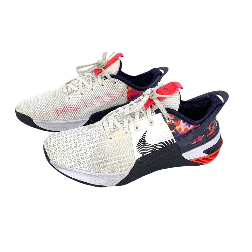 Nike Metcon 8 Flyease Womens 8.5 Athletic Trainers Workout Shoes DO9381-101
